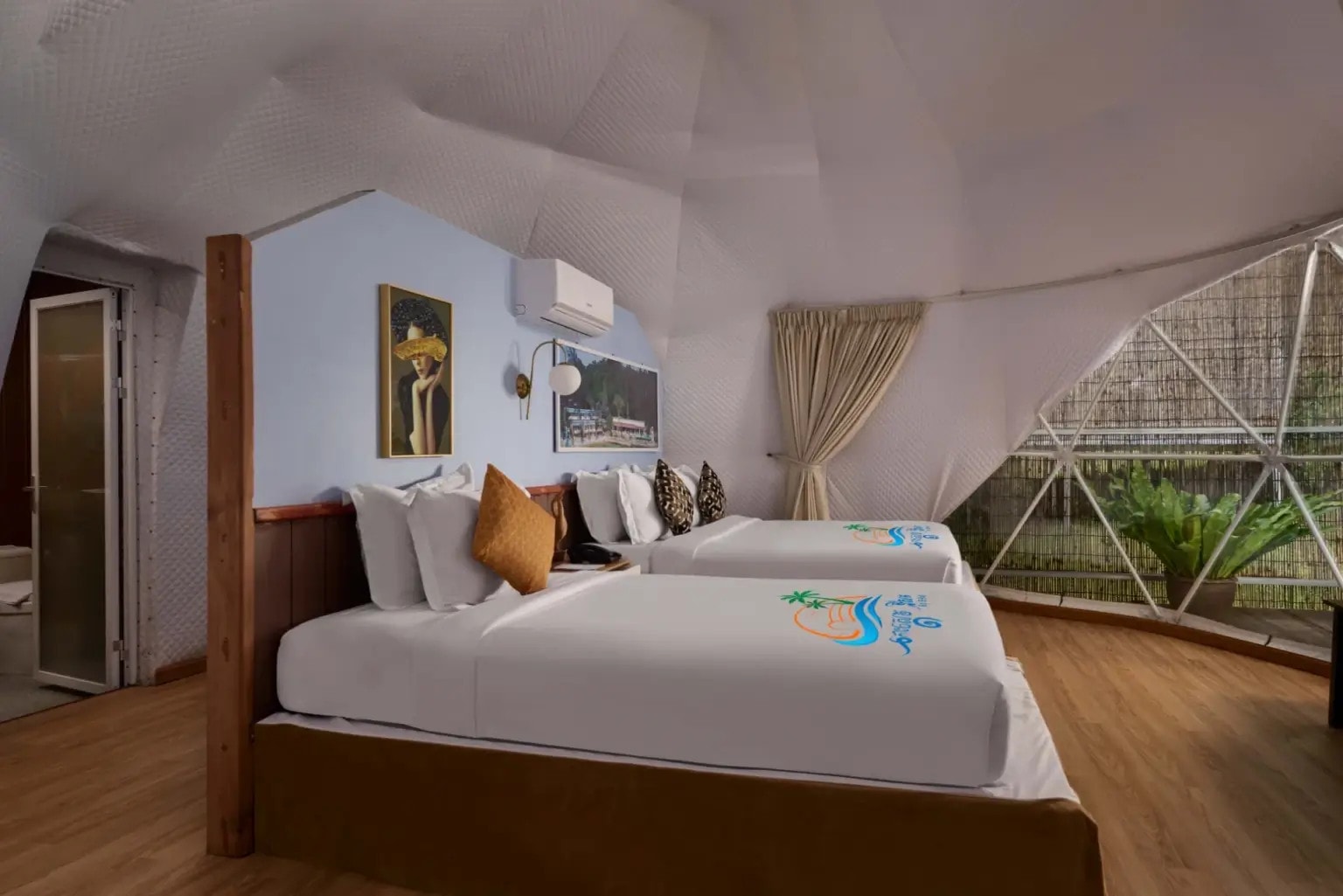 Family Room Sea View - bed