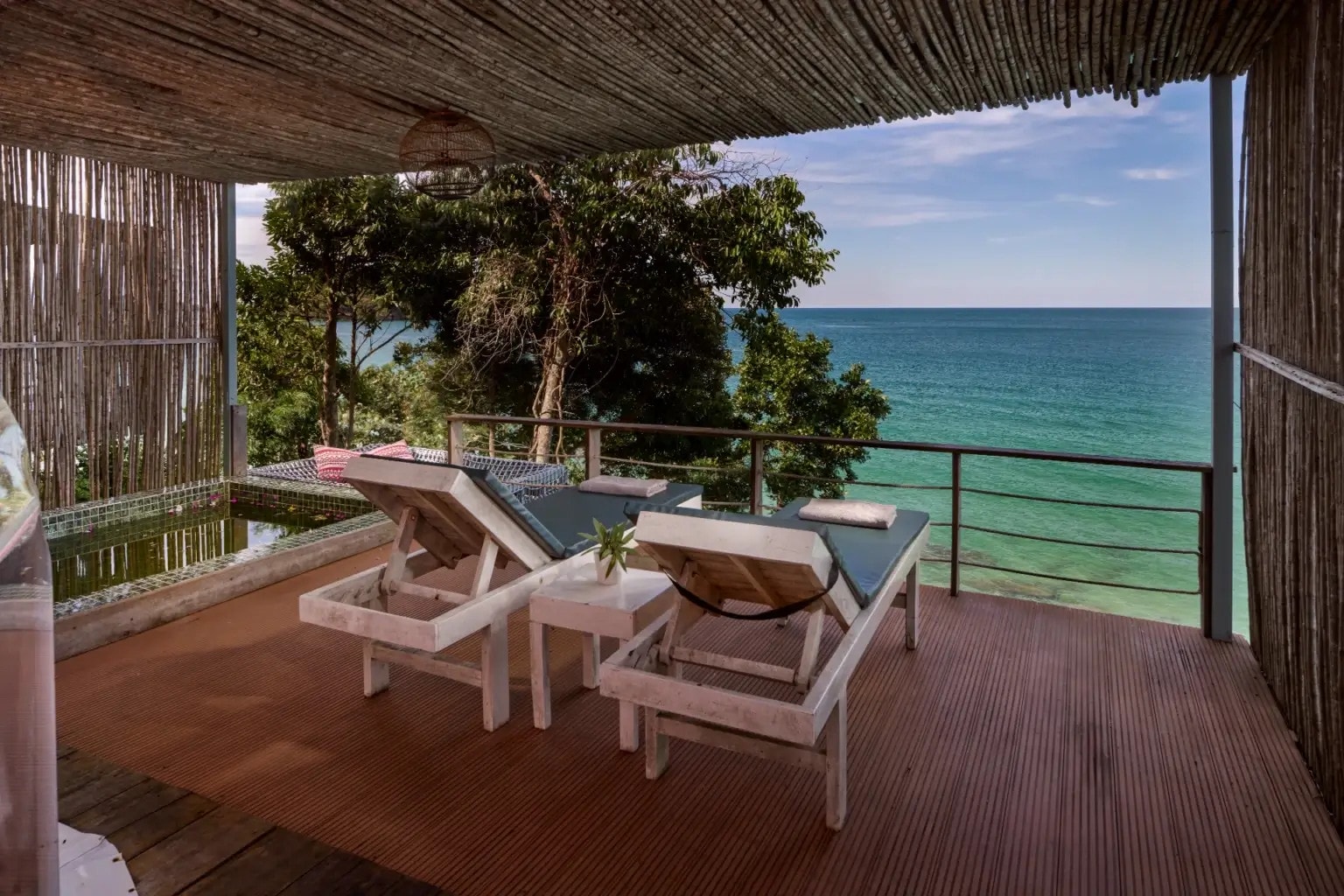 Family Suite Private pool sea View - room view
