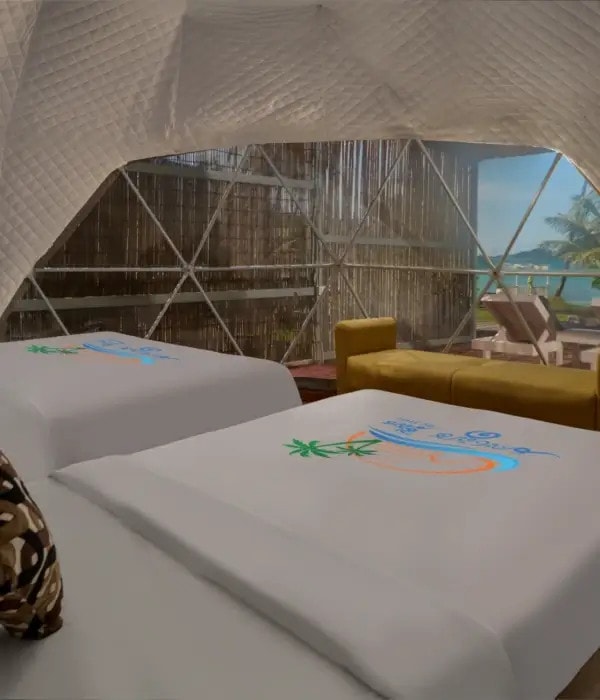 Junior Family Suite Sea View bed side view