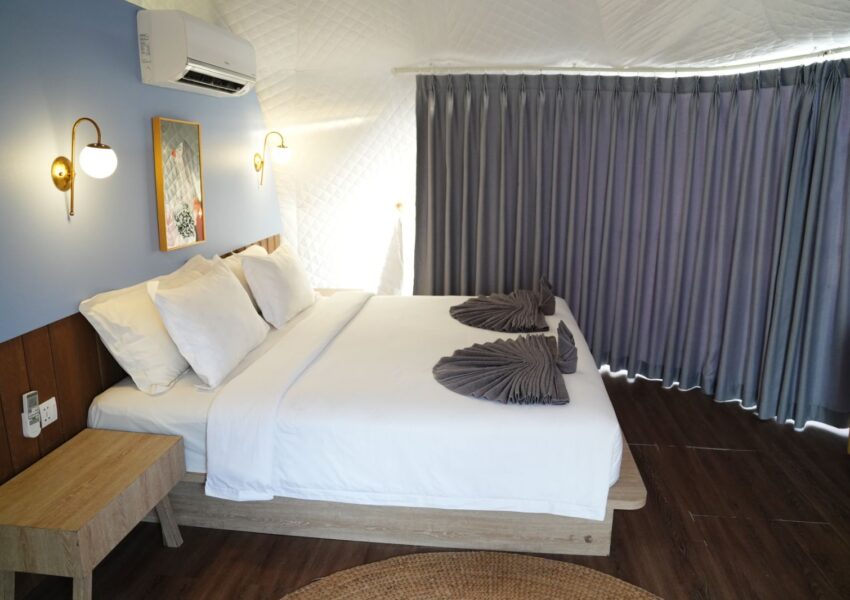 Suite with Sea View 3