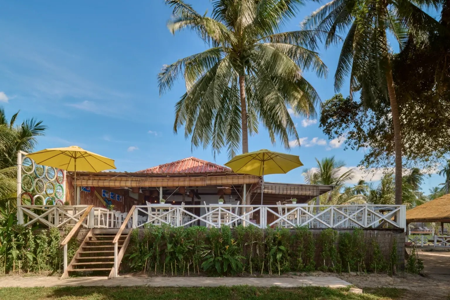 restaurant building view